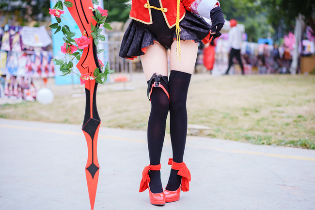 B体育注册_张大千《云山图》领衔保利春拍