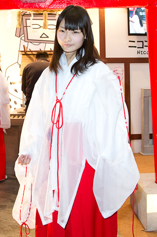 B体育APP_“新势力girl”陆琦蔚曝森系夏日大片